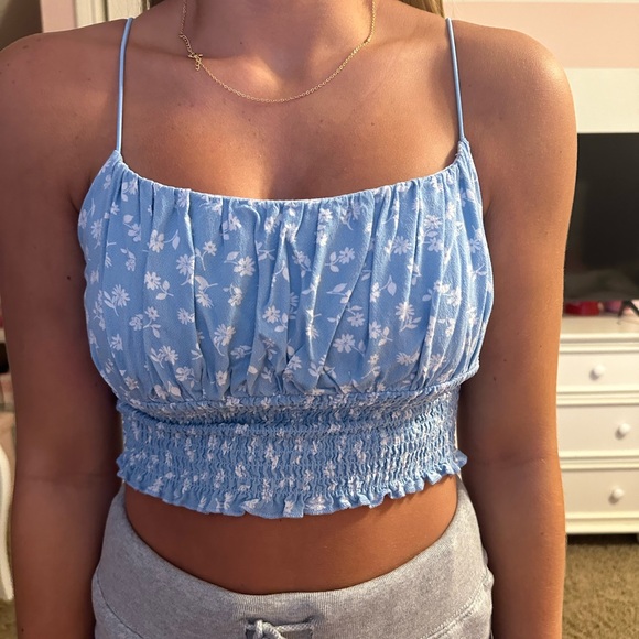 White tank cropped from PacSun - Picture 1 of 2